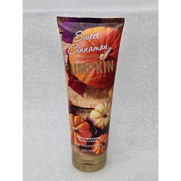 Sweet Cinnamon Pumpkin Triple Moisture Body Cream 8 Oz Bath & Body Works - Picture 1 of 2